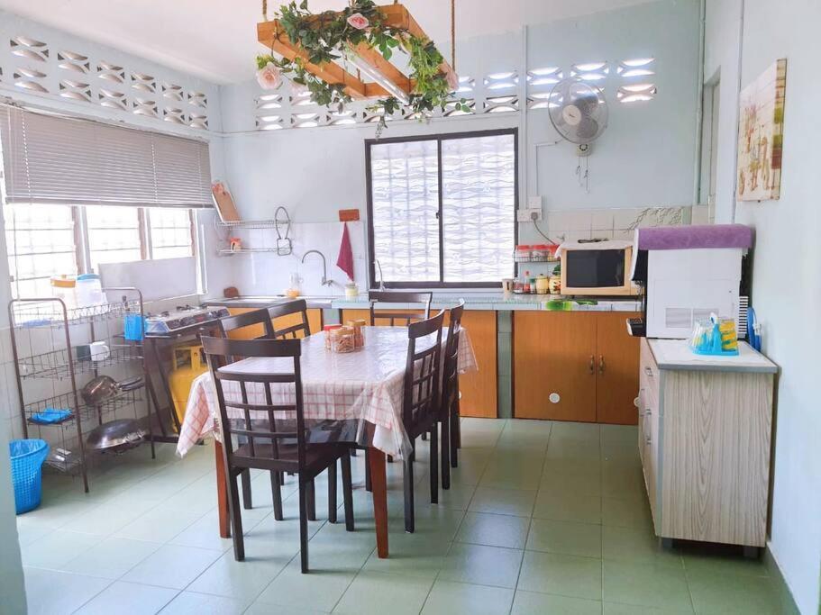 Syukur Homestay Ipoh Kültér fotó